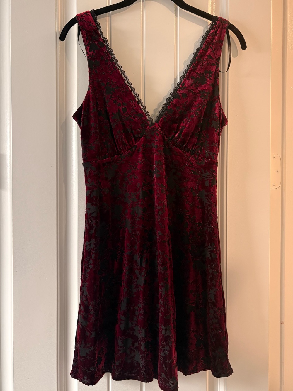 Velvet Lace-Trim mini dress - Burgundy